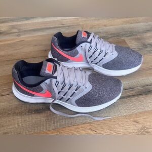 Nike Run Swift Women’s Running Shoes Gray w/Pink Size 9